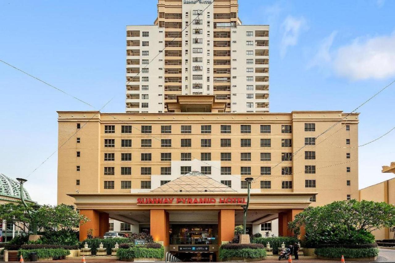 Millennium Suite At Pyramid Tower Петалинг-Джая Экстерьер фото